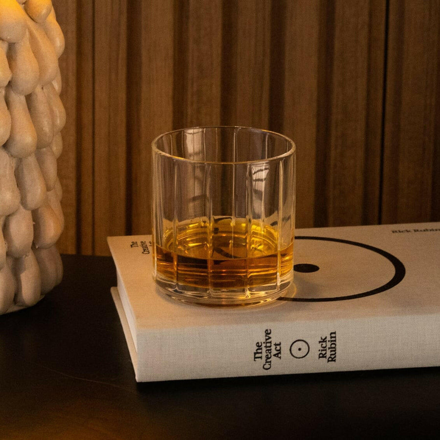 Elegant rocks glasses showcasing refined craftsmanship and sophisticated design for luxury drinkware enthusiasts.