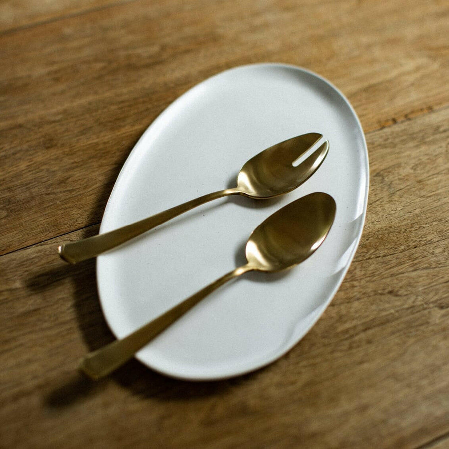 Elegant serving platter designed for sophisticated entertaining and stylish table presentations.