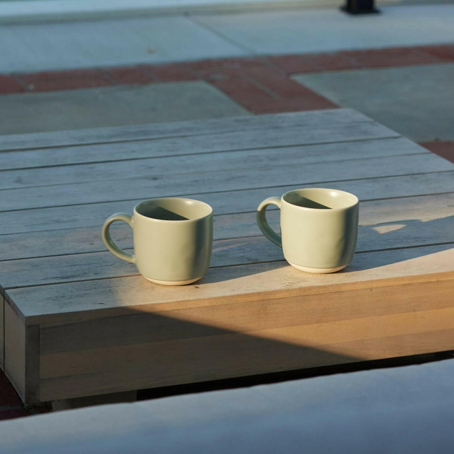 Stylish ceramic mugs perfect for elegant coffee and tea experiences, combining functionality with modern design.