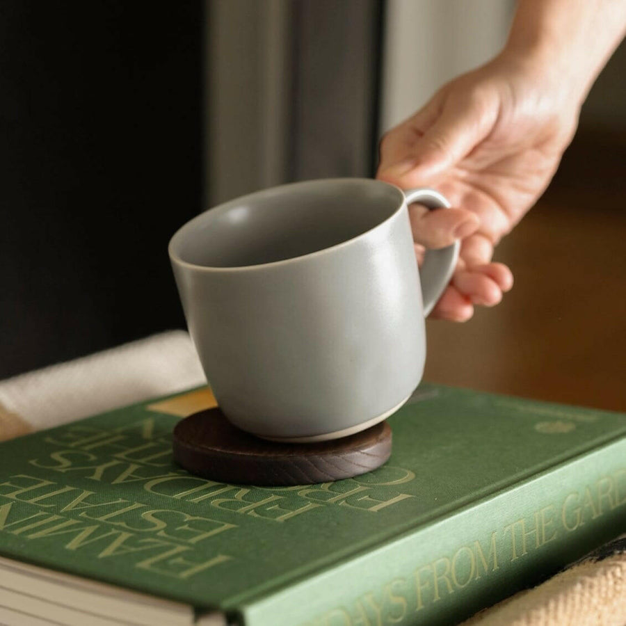 Stylish ceramic mugs perfect for elegant coffee and tea experiences, combining functionality with modern design.